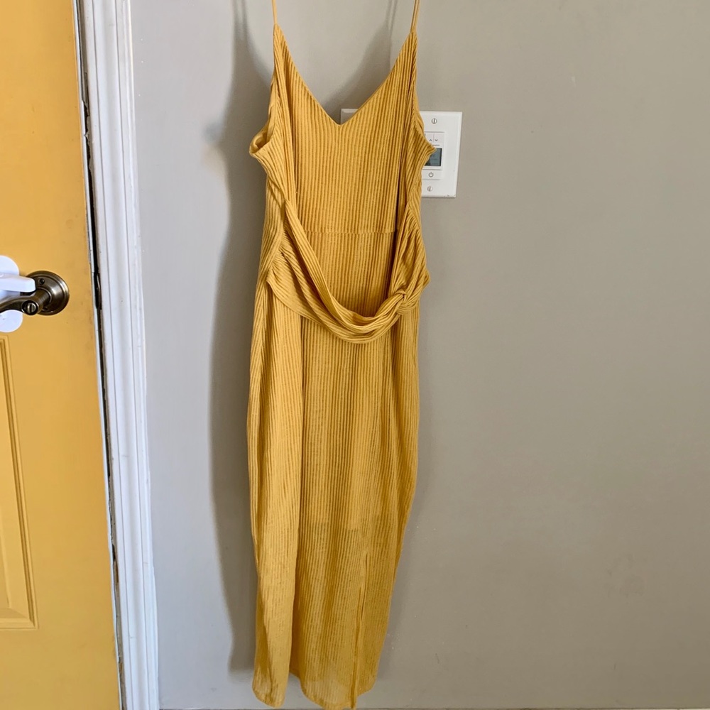 Mustard yellow maxi dress w/ slit